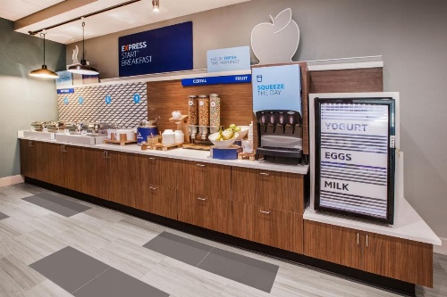 Holiday Inn Express Hotel And Suites Raleigh North - Wake Forest image 15