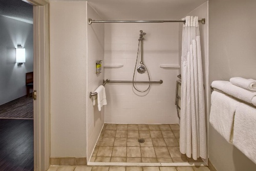 Holiday Inn Express Hotel And Suites Raleigh North - Wake Forest image 18