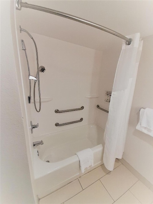 Holiday Inn Express Hotel And Suites Raleigh North - Wake Forest image 4